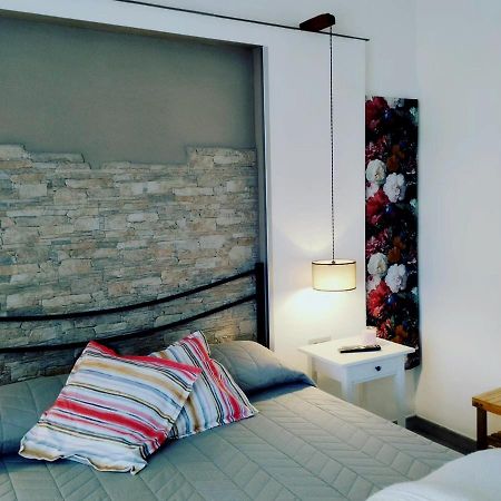 Prima Stella Tourist Rooms 민투르노 외부 사진