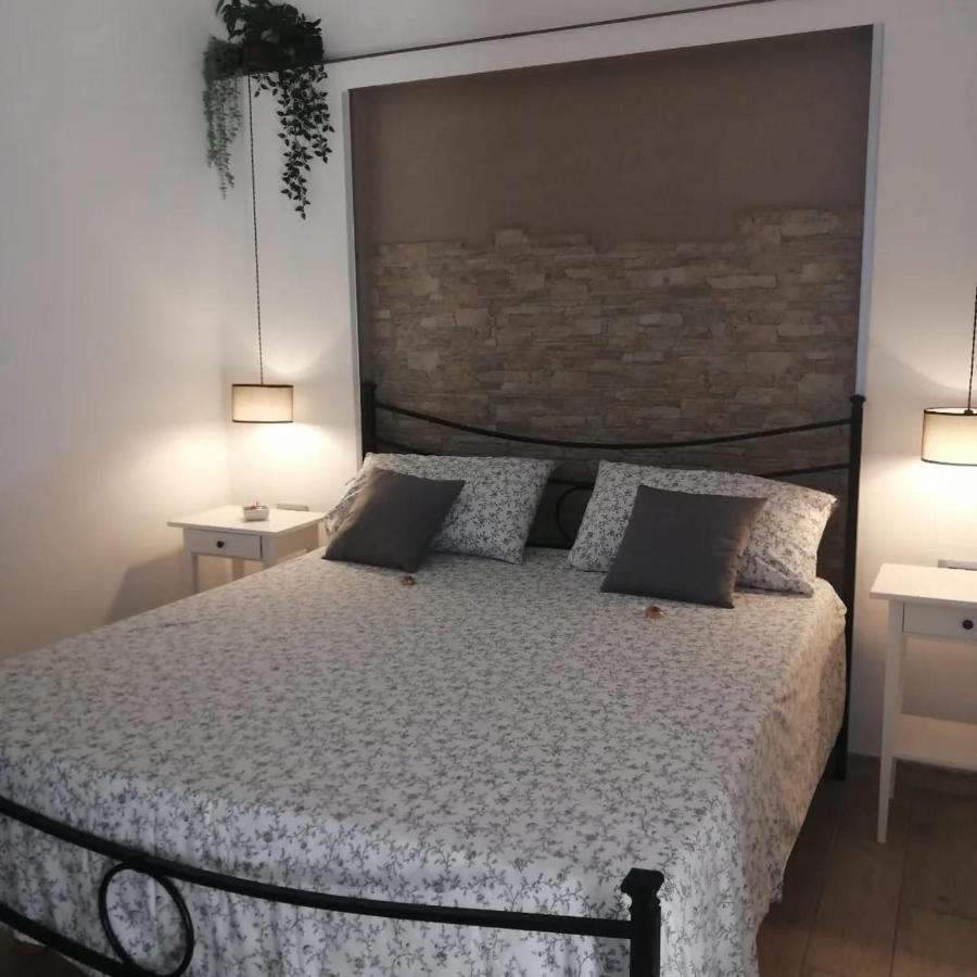 Prima Stella Tourist Rooms 민투르노 외부 사진